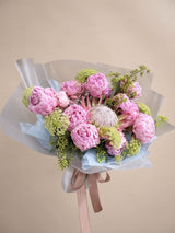 Peonias con Protea king