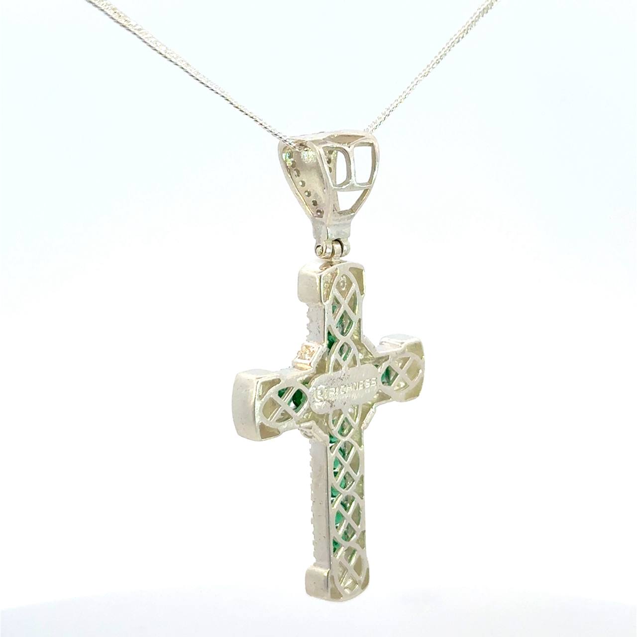 Cruz de Plata Verde y Cadena Plata