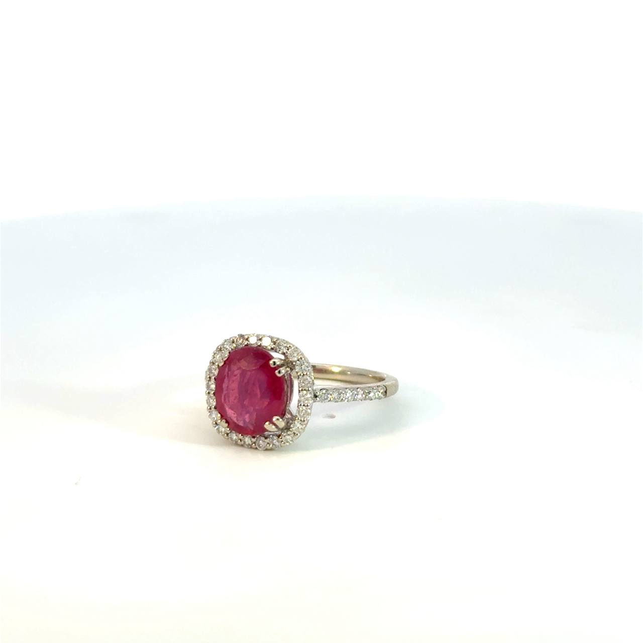 Anillo Oro Blanco 14K Rubi con Diamantes Naturales