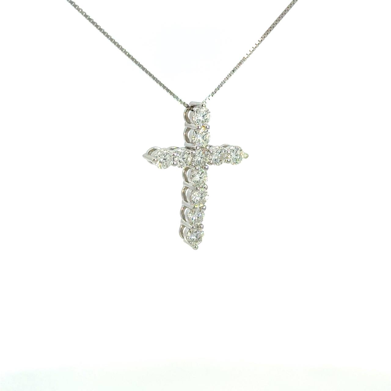 Cruz de Plata con Moissanita