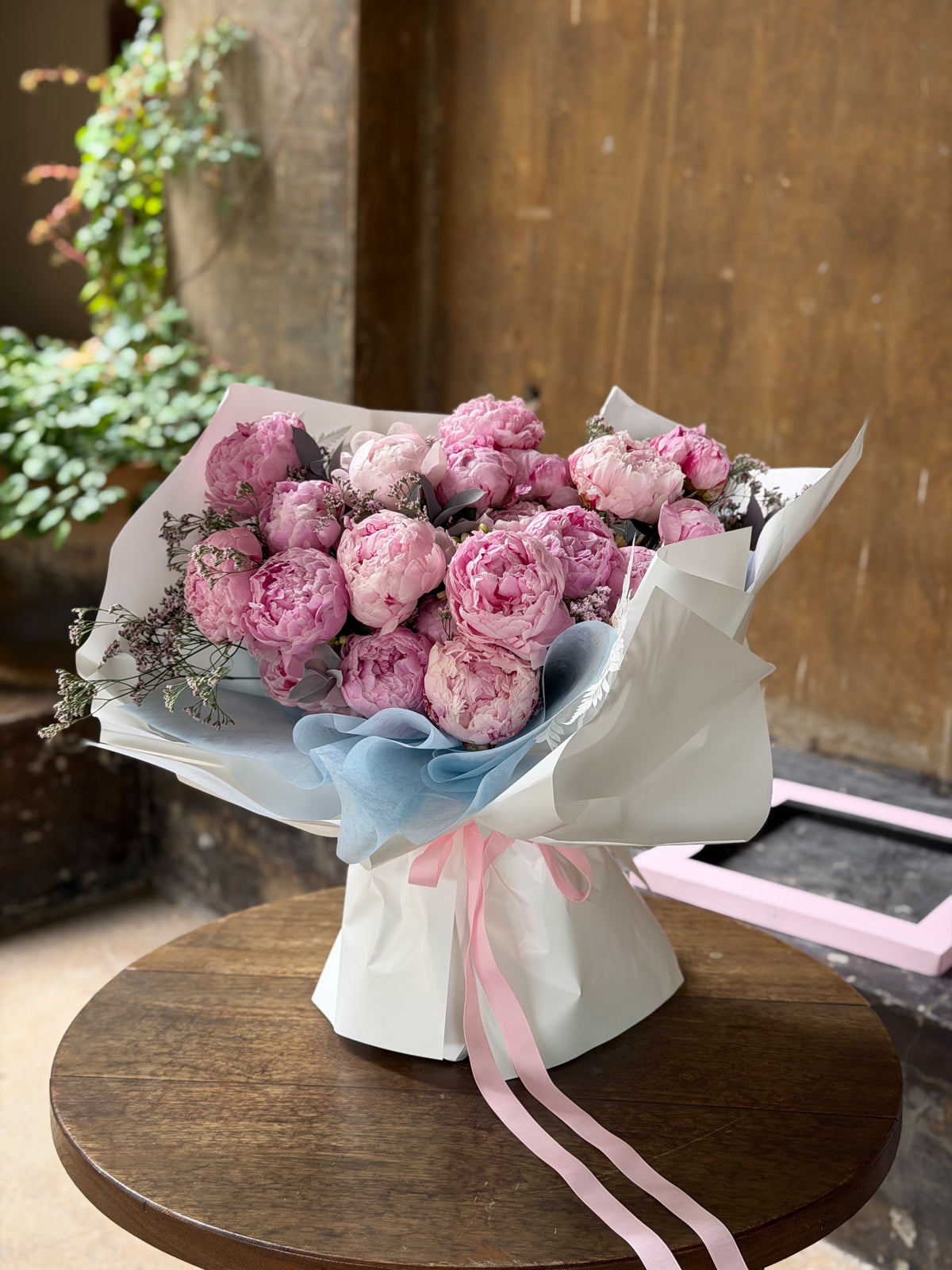 Bouquete de Peonias envoltura estilo coreano