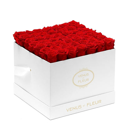 Arreglo Floral de Rosas en Caja Cuadrada Grande